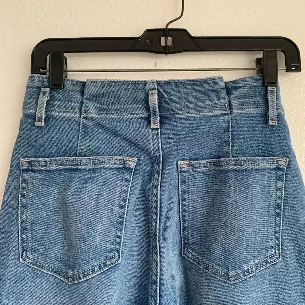 HOLLISTER Ultra High-Rise
Mom Jeans Vintage Stretch Size
3 Reg Raw Hem Ankle - Picture 5 of 11